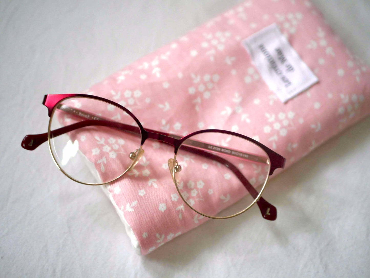 Eyeglass pouch - star flower