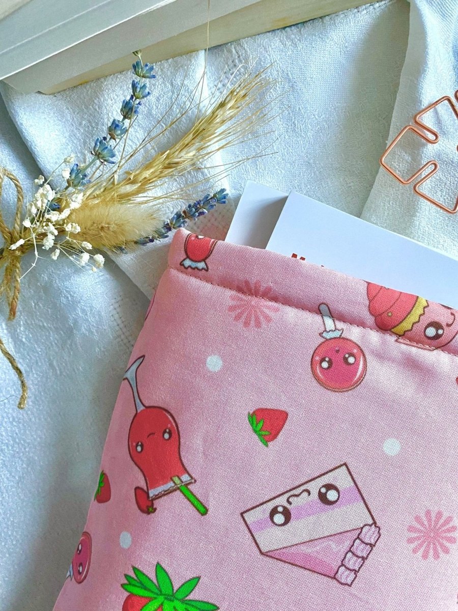 Pochette pour livre de poche - Fraise Kawaii - Les créations de Mae